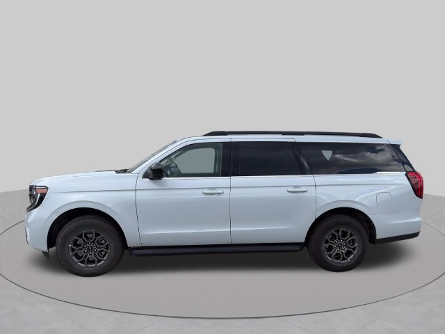 Used 2025 Ford Expedition Max Active AWD/4WD image 2