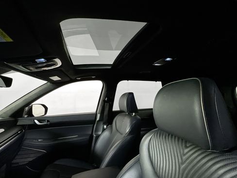 Used 2023 Hyundai Palisade Calligraphy image 23