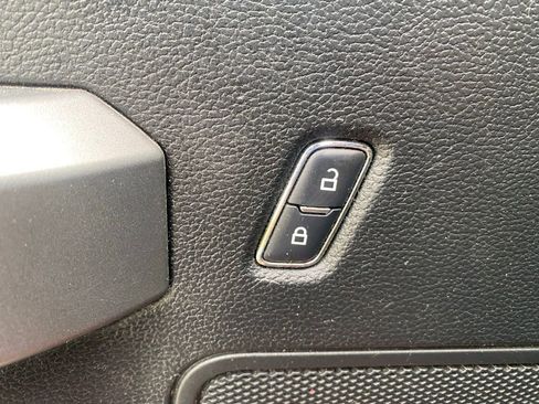 Used 2016 Ford F150 XLT w/ Equipment Group 301A Mid RWD image 16