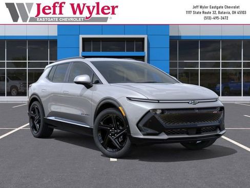 Used 2024 Chevrolet Equinox EV RS image 7