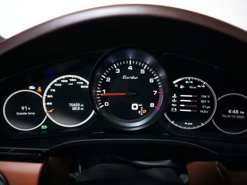 Used 2022 Porsche Cayenne Turbo AWD/4WD image 17