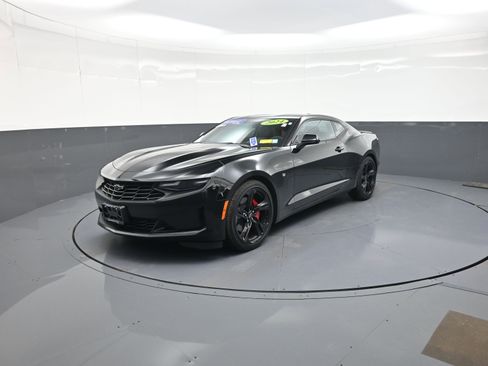 Used 2024 Chevrolet Camaro LT image 7