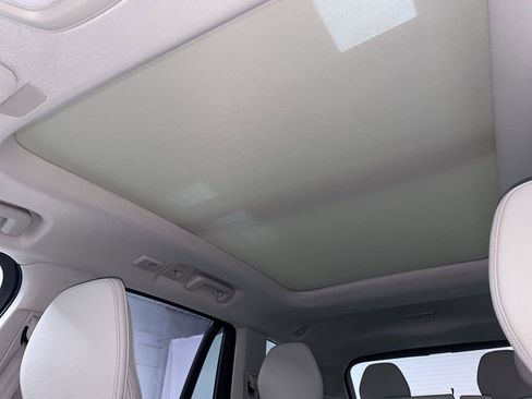 Certified 2024 Volvo XC90 B6 Plus image 16