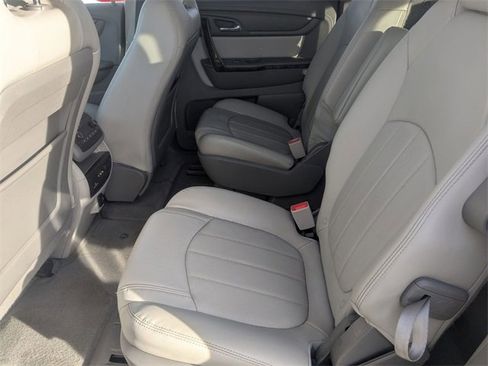 Used 2017 GMC Acadia Limited SLT image 32