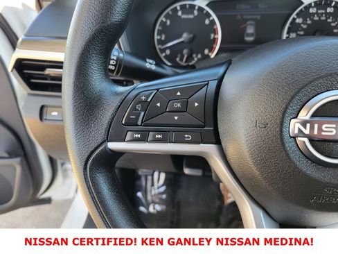 Certified 2025 Nissan Altima 2.5 SV FWD image 30