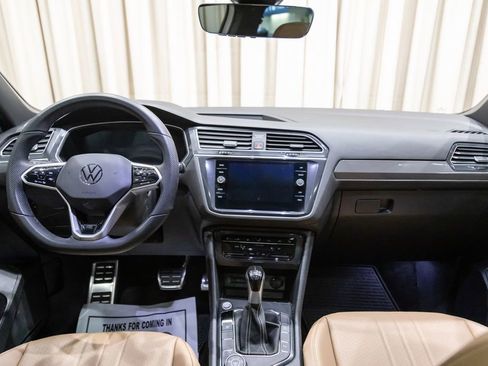 Used 2023 Volkswagen Tiguan SE R-Line image 13