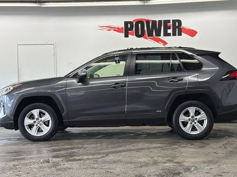 Used 2021 Toyota RAV4 XLE w/ Convenience Package image 6