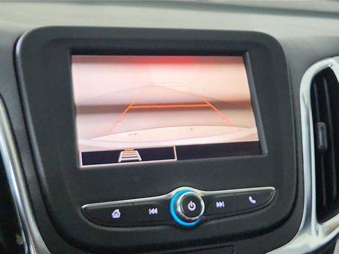 Used 2022 Chevrolet Equinox LS w/ LS Convenience Package image 26