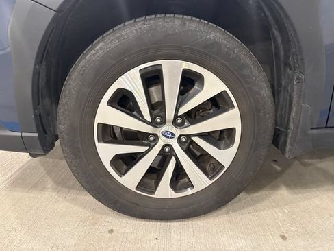 Used 2024 Subaru Outback Premium AWD/4WD image 8