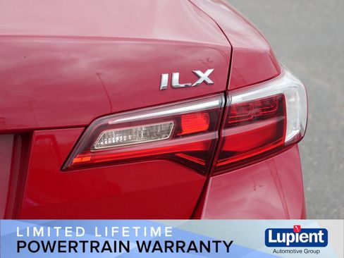 Used 2017 Acura ILX w/ Premium Package FWD image 7