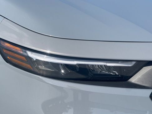 Used 2024 Honda Accord Sport image 11