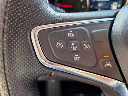 Used 2024 Chevrolet Equinox LS w/ LS Convenience Package FWD image 32