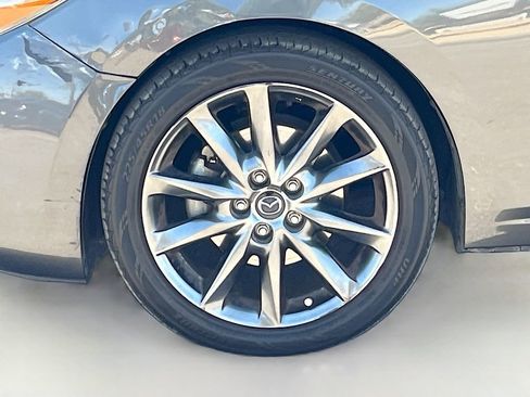 Used 2018 MAZDA MAZDA3 Touring FWD image 32