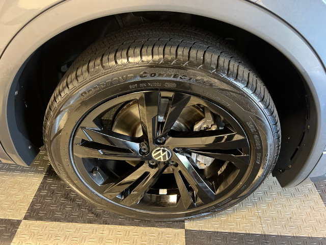 Certified 2023 Volkswagen Tiguan SE R-Line FWD image 9