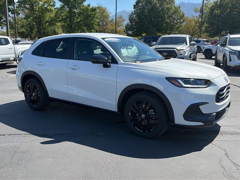 Used 2027 Honda HR-V Sport image 3