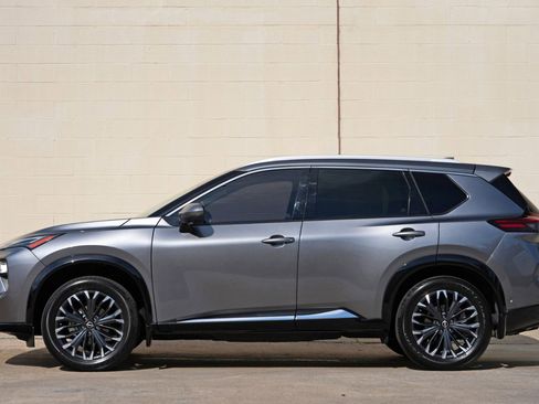 Used 2024 Nissan Rogue Platinum w/ Platinum Premium Package AWD/4WD image 9