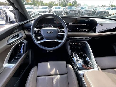 Certified 2025 Audi Q5 Premium Plus w/ Premium Plus image 19