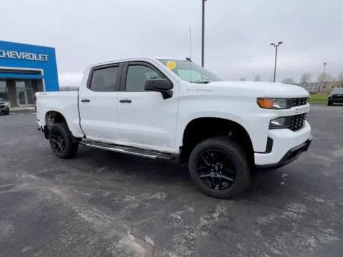 Used 2022 Chevrolet Silverado 1500 Custom AWD/4WD image 2