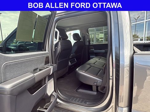 Used 2025 Ford F350 Lariat w/ Lariat Ultimate Package AWD/4WD image 16
