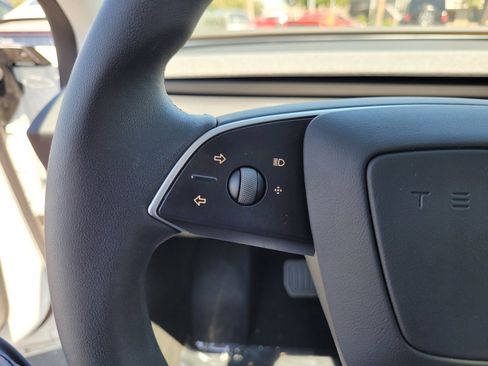 Used 2025 Tesla Model 3 Long Range RWD image 23
