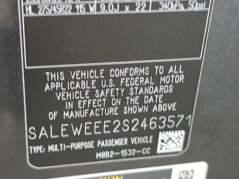 Certified 2025 Land Rover Defender 110 V8 AWD/4WD image 36
