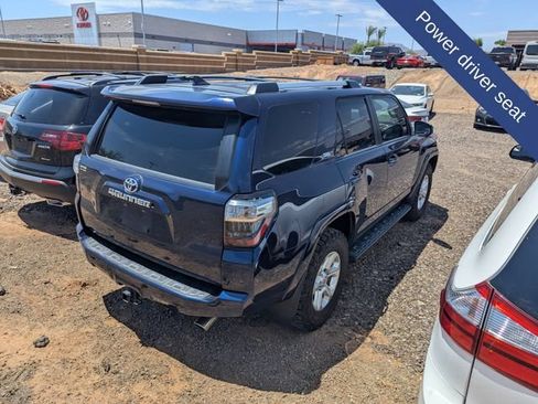 Used 2019 Toyota 4Runner SR5 AWD/4WD image 7