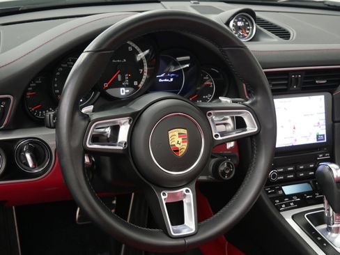 Used 2019 Porsche 911 Turbo S image 15