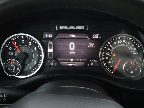 Used 2025 RAM 1500 Big Horn image 33