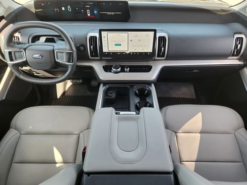 New 2026 Ford Expedition Active RWD image 22