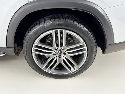 Used 2025 Mercedes-Benz GLS 450 4MATIC image 35