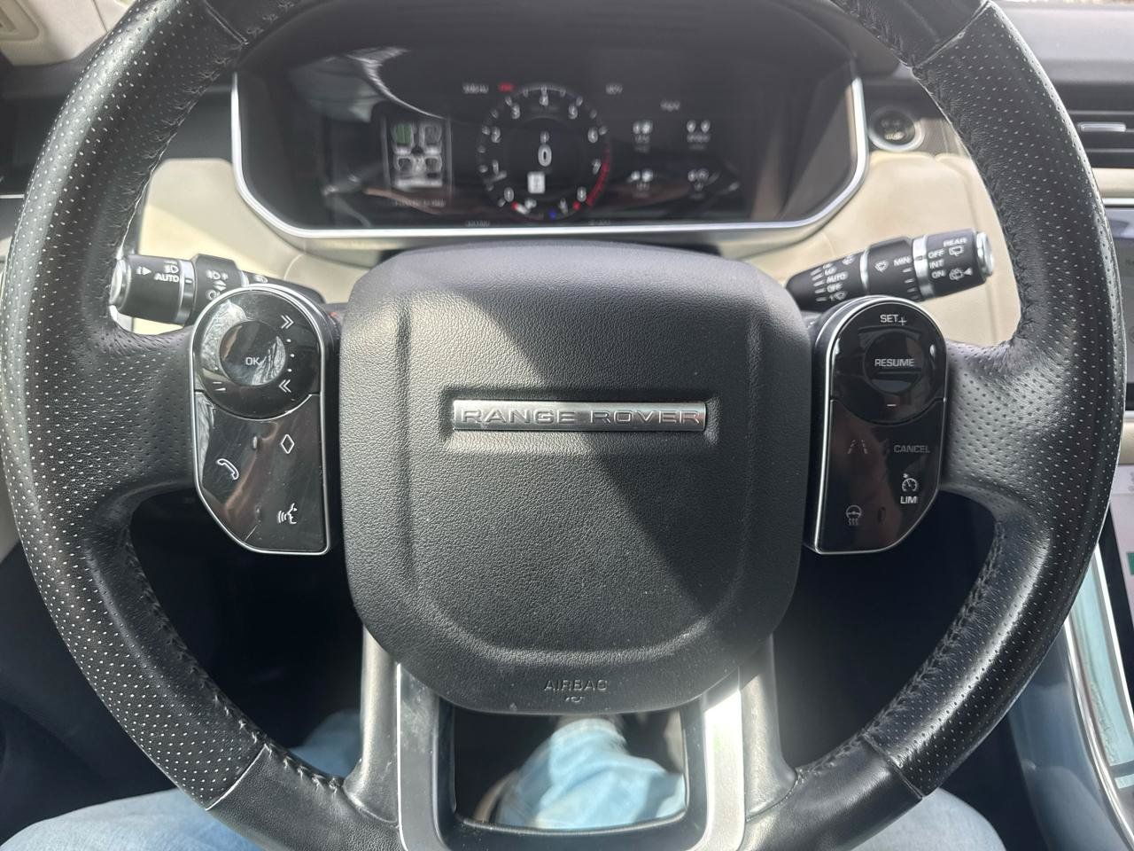 Used 2018 Land Rover Range Rover Sport HSE AWD/4WD image 15