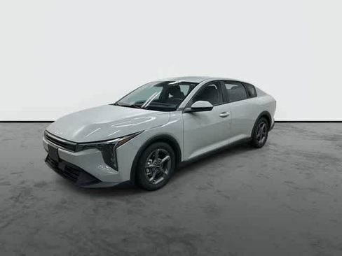 Used 2025 Kia K4 FWD image 8