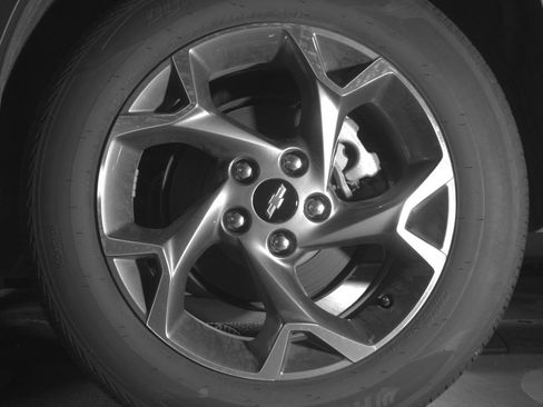 Used 2025 Chevrolet Trax LT FWD image 14