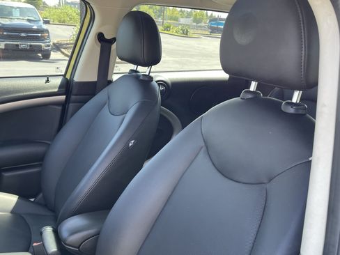 Used 2012 MINI Cooper Countryman FWD image 16