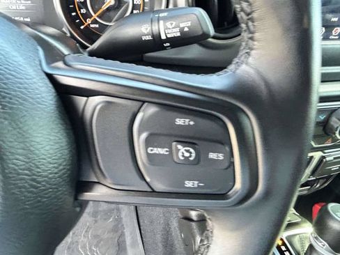 Used 2022 Jeep Wrangler Sport AWD/4WD image 27