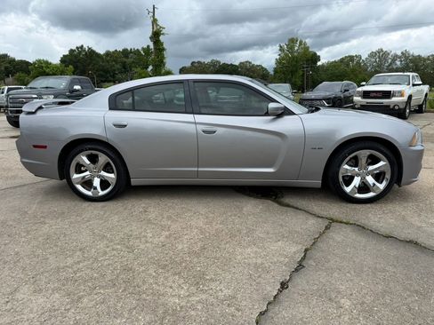 Used 2011 Dodge Charger R/T w/ Wheels & Tunes Group RWD image 6