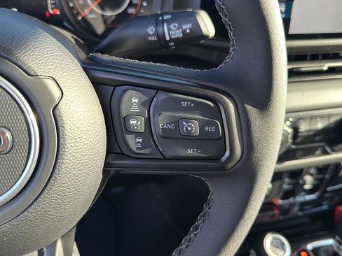 New 2025 Jeep Gladiator Mojave w/ Safety Group image 18