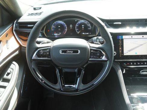 New 2026 Jeep Grand Cherokee Summit w/ Obsidian Package AWD/4WD image 17