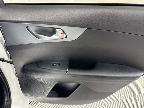 Used 2021 Kia Forte Sedan FWD image 26