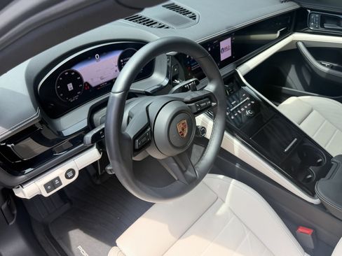 Used 2025 Porsche Panamera 4 AWD/4WD image 4