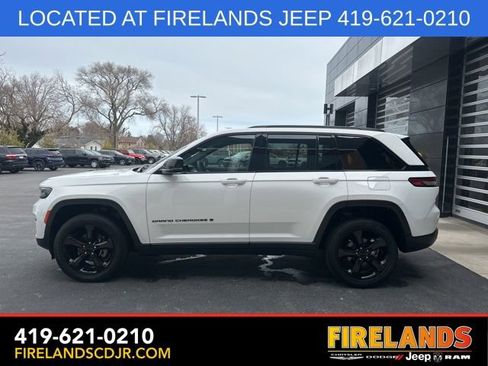 Used 2023 Jeep Grand Cherokee Altitude image 4