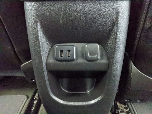 Used 2016 Chevrolet Colorado Z71 image 14