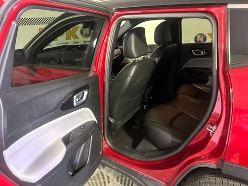 Used 2025 Jeep Compass Limited AWD/4WD image 34