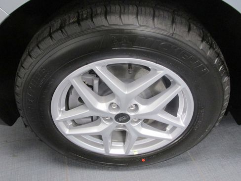 New 2024 Ford Edge SEL w/ Convenience Package image 14