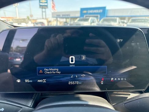 Used 2026 Chevrolet Equinox LT AWD/4WD image 21