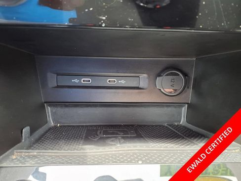 Used 2023 Volkswagen Taos SE AWD/4WD image 27