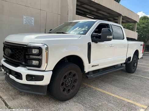Used 2025 Ford F250 Lariat w/ Lariat Ultimate Package AWD/4WD image 3