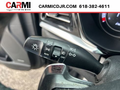 Used 2022 Kia Niro EX Premium w/ Cold Weather Package FWD image 20