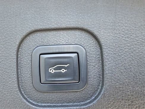 Used 2015 Chevrolet Equinox LTZ FWD image 19