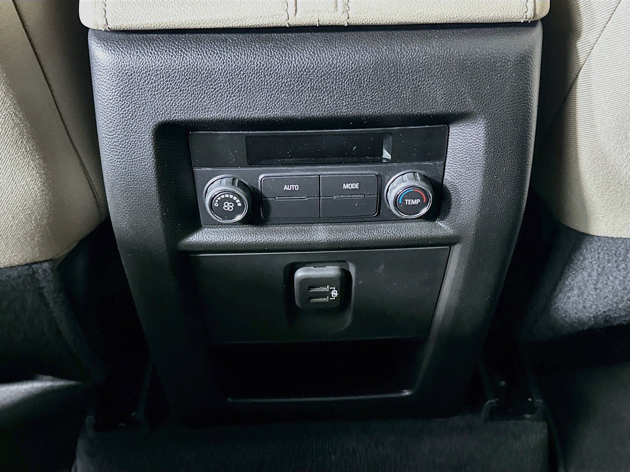 Used 2023 Chevrolet Traverse LS FWD image 27